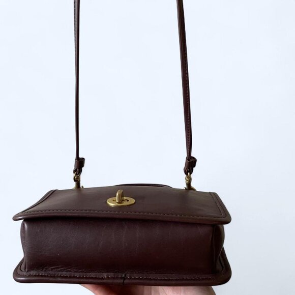 Vintage Coach Casino Bag No. 9924 - Mahogany Leather - Picture 5 of 9